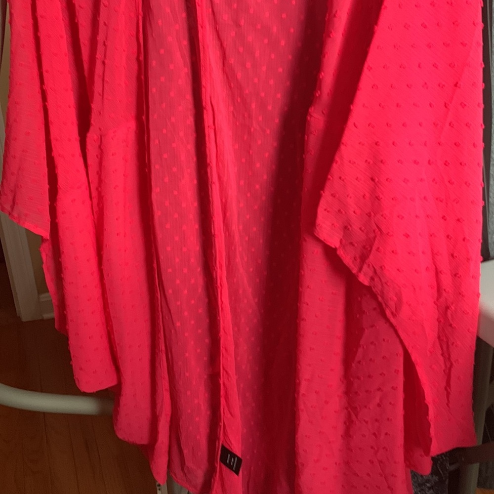 Torrid beautiful cocoon wrap or bathing suit cover. Dotted sheer hot pink 5/6x - Picture 5 of 10